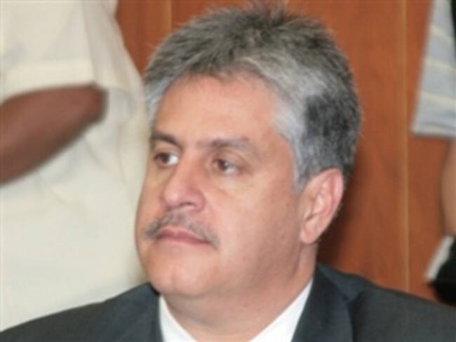 Abren investigación a Emilio Tapia por presunta repartición de dinero para favorecer a Iván Moreno