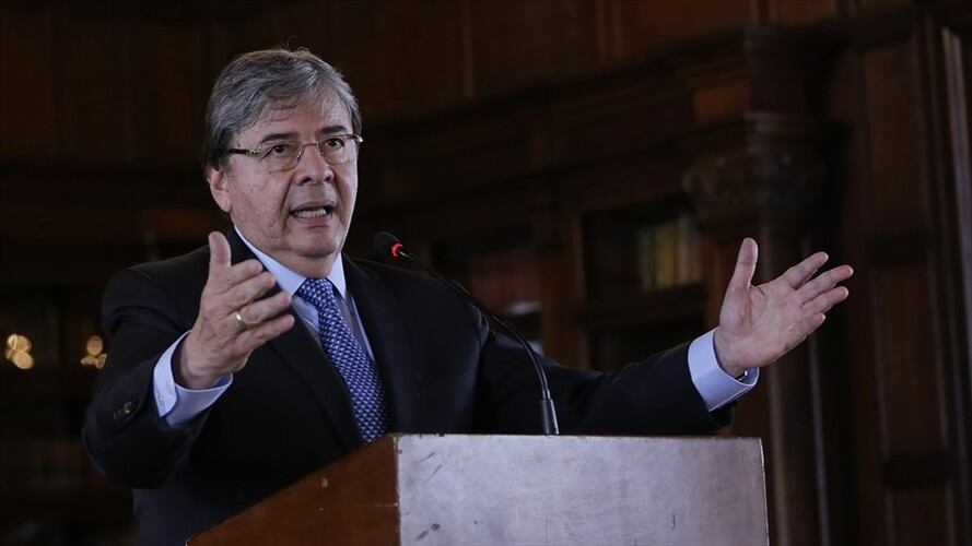 Como improcedente e inconveniente calificó Carlos Holmes Trujillo la solicitud de la Corte Constitucional de convocar a Raouf Amalki y a Marco Sermoneta. Foto: Colprensa