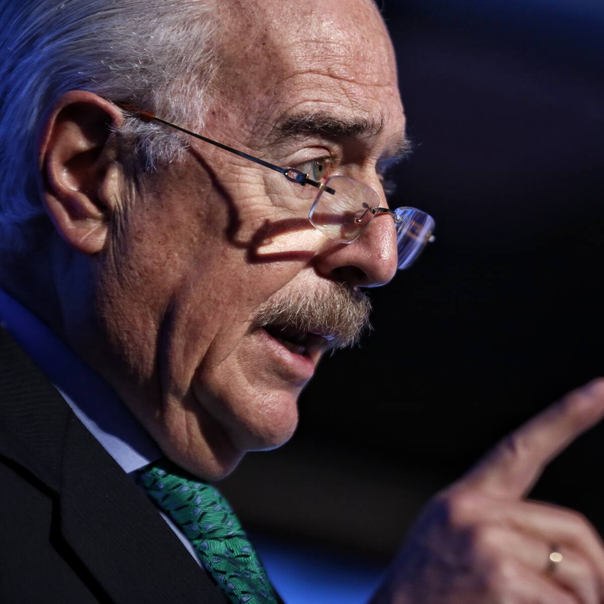 “Ejerza como comandante en jefe de las FFMM; elecciones están en riesgo”, Pastrana a Petro