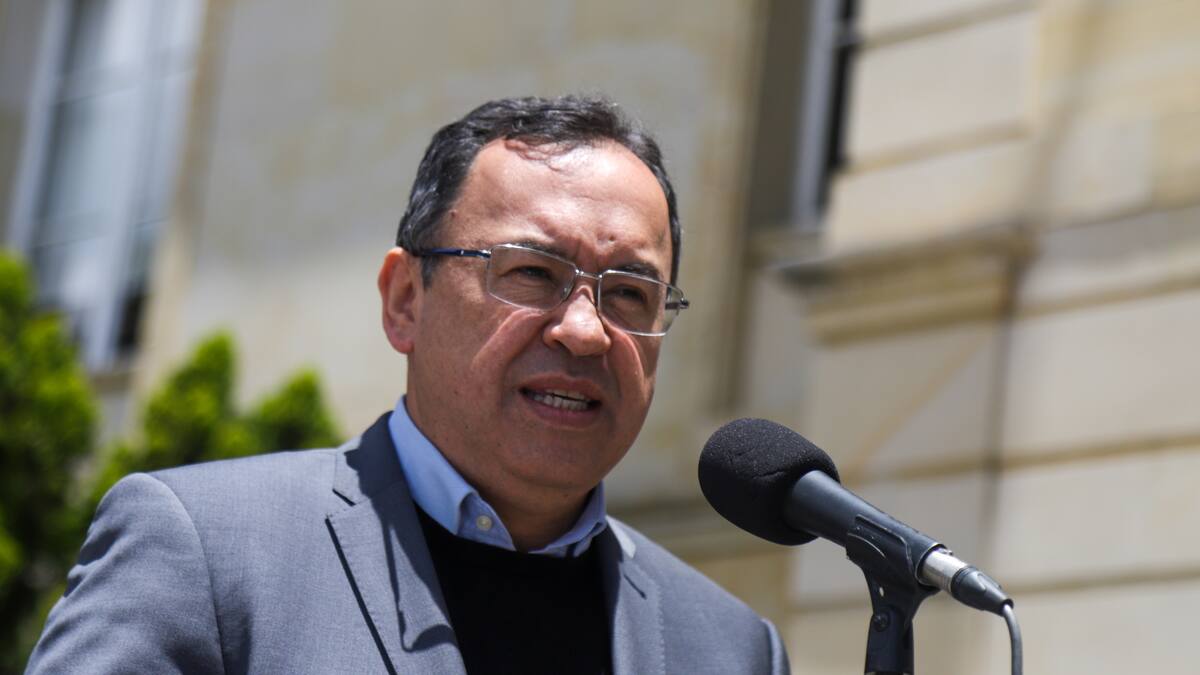 Hay que corregir esos ‘papayazos’ que damos: Alfonso Prada tras 100 días de Gobierno