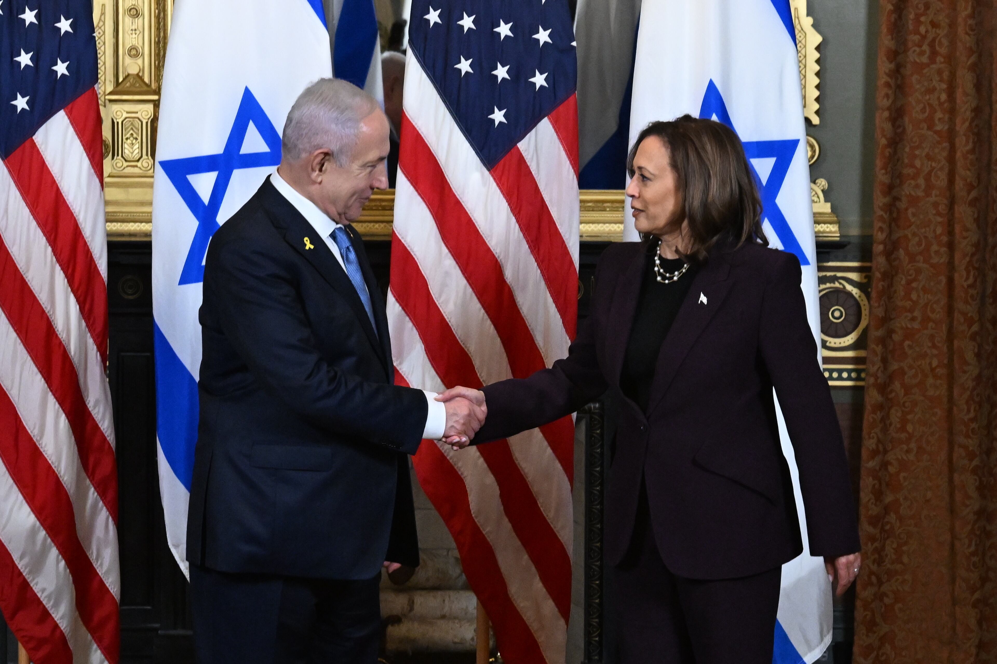 Benjamin Netanyahu y Kamala Harris. EFE/EPA/KENNY HOLSTON / POOL