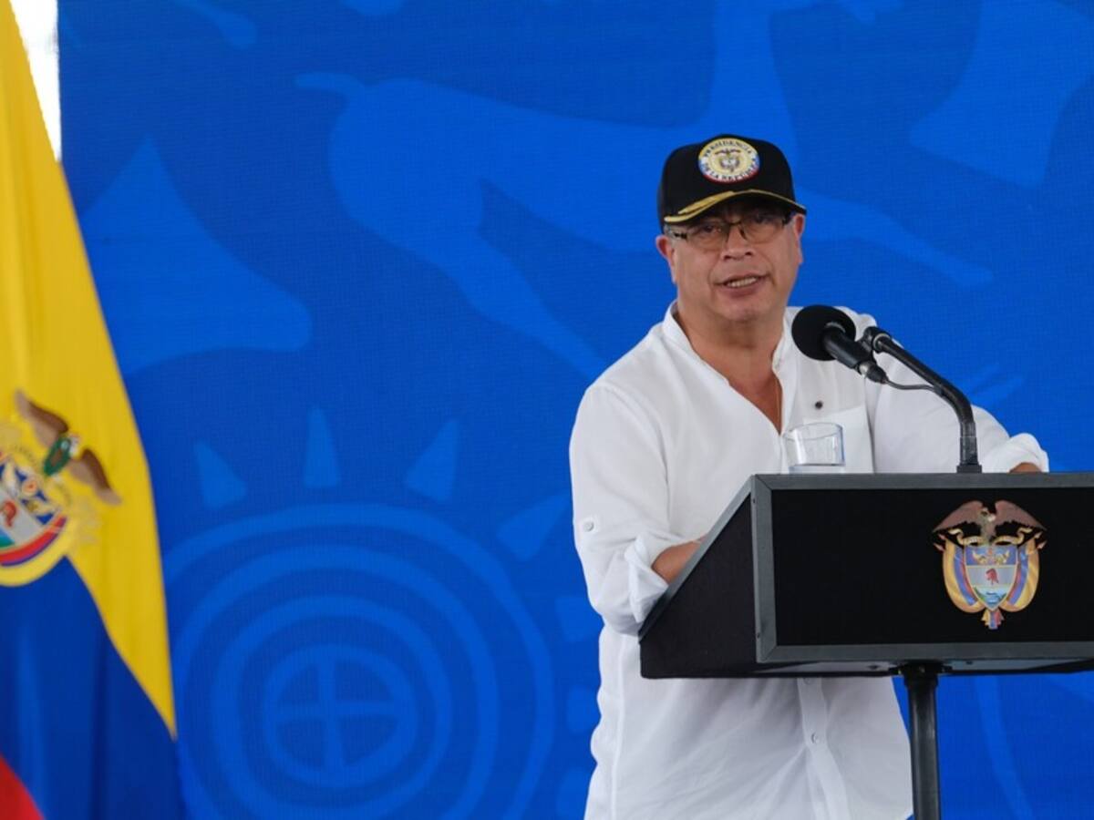 Colombia responde a la moción de censura en Perú contra Petro