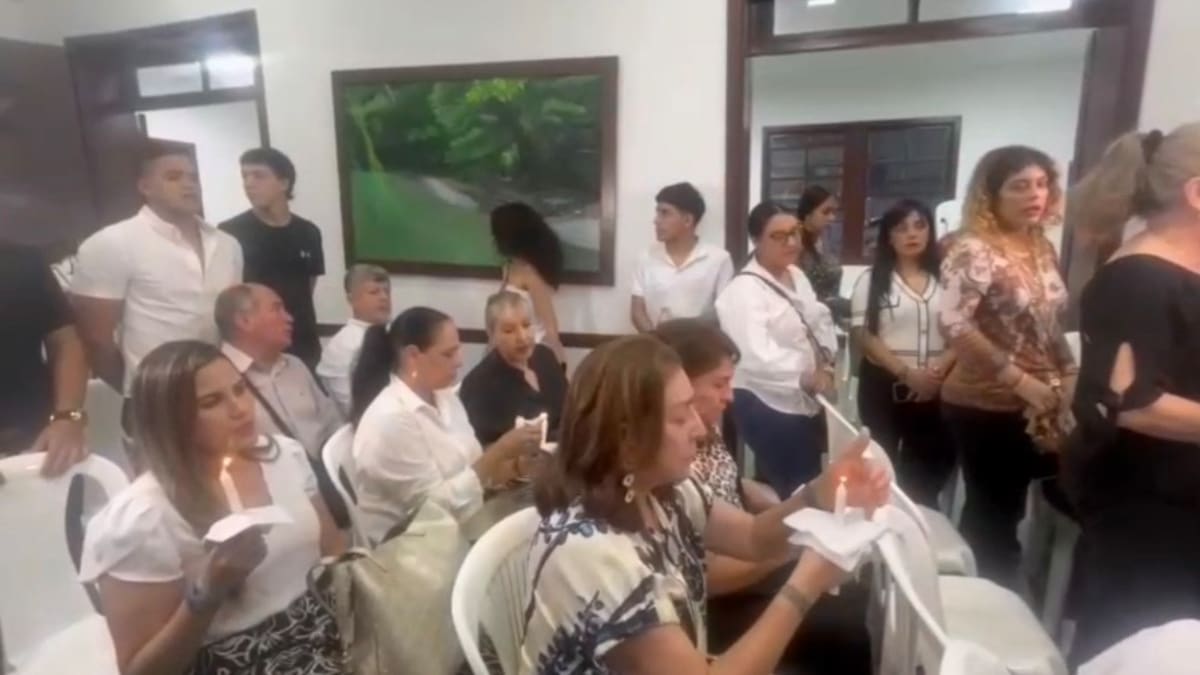 Con velatón, Cali rindió homenaje a la memoria de Miguel Uribe Turbay