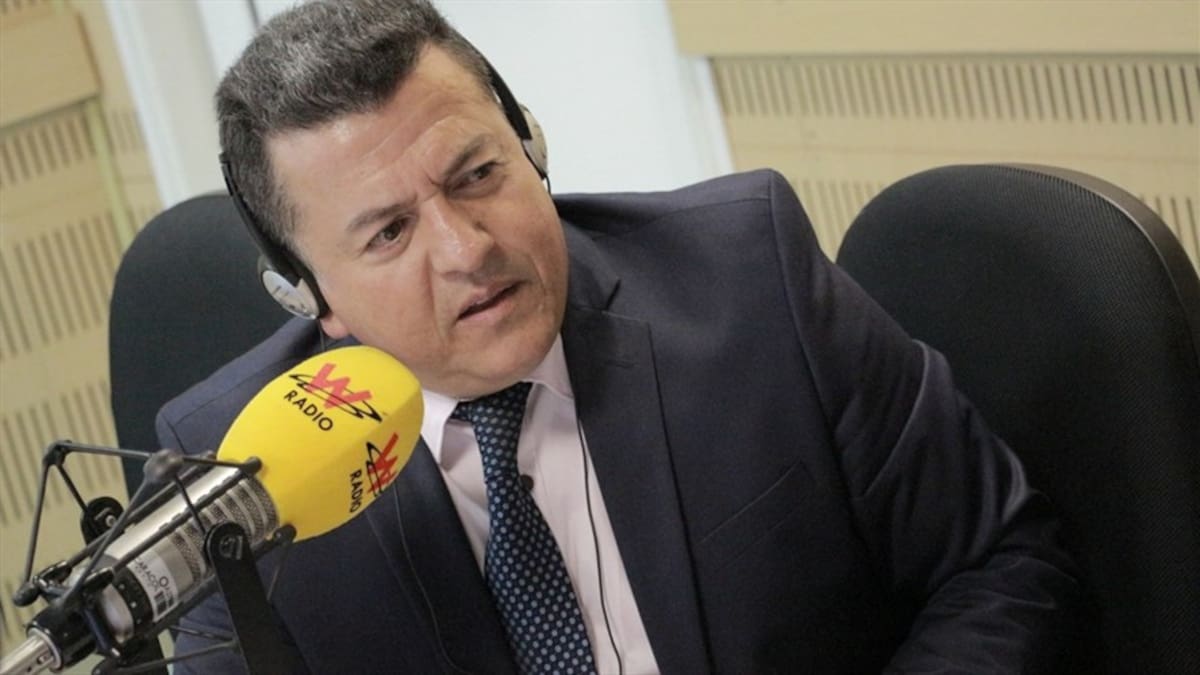 Hugo Ospina: “si quieren seguridad social para taxistas, paguen carreras más caras”