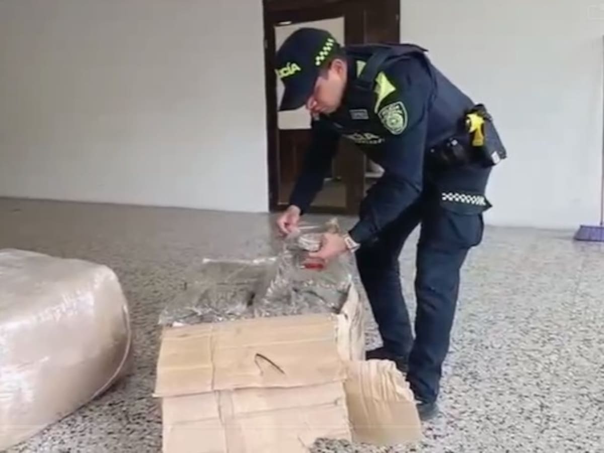 Policía incautó 100 kilos de marihuana en una bodega de envíos nacionales del Aeropuerto El Dorado