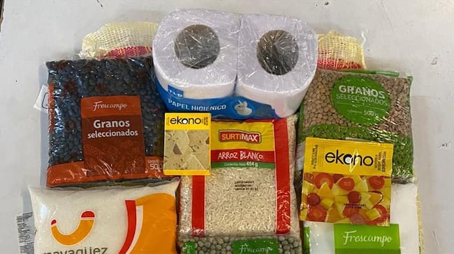 Esos $16.000 incluyen los 12 productos, el costal y la mano de obra, al costo y sin utilidad). Foto: Redacción W Radio