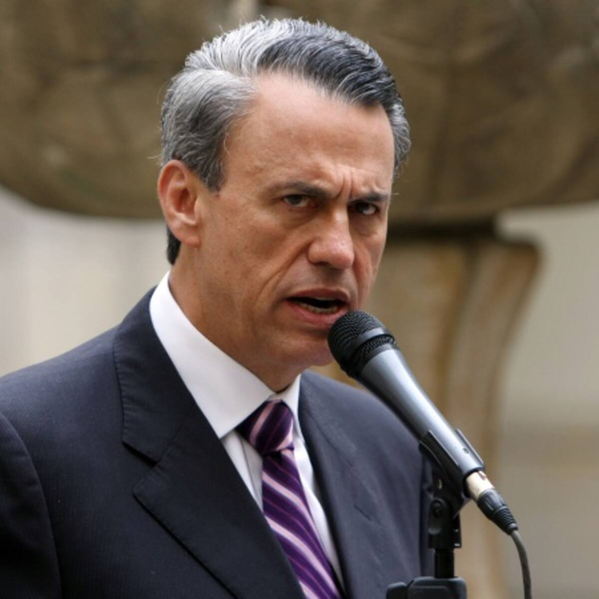 Exministro Lizarralde demanda acuerdo de adhesión de Colombia a la Ruta de la Seda