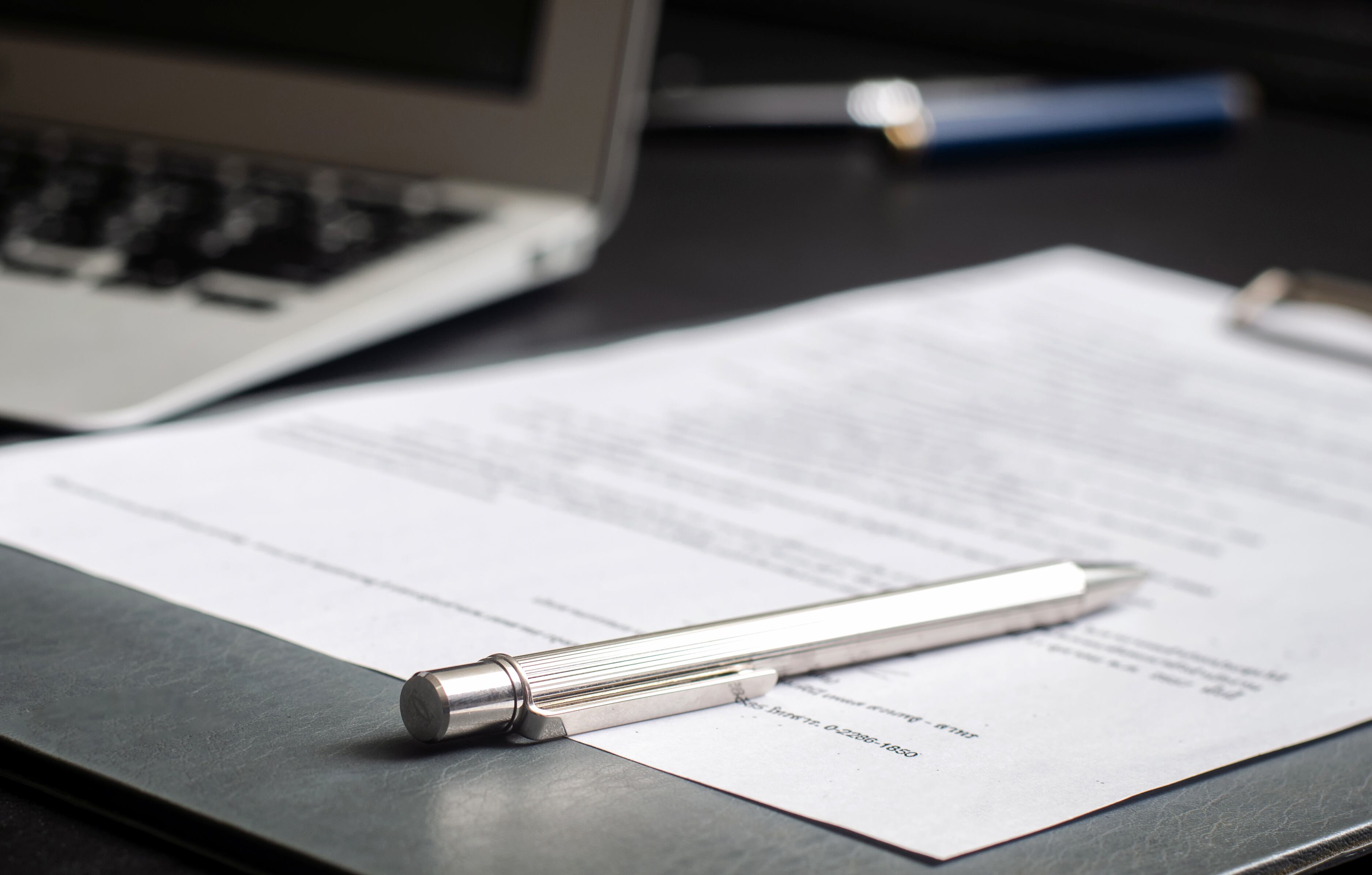 Imagen de referencia de contratos. Foto: Getty Images.