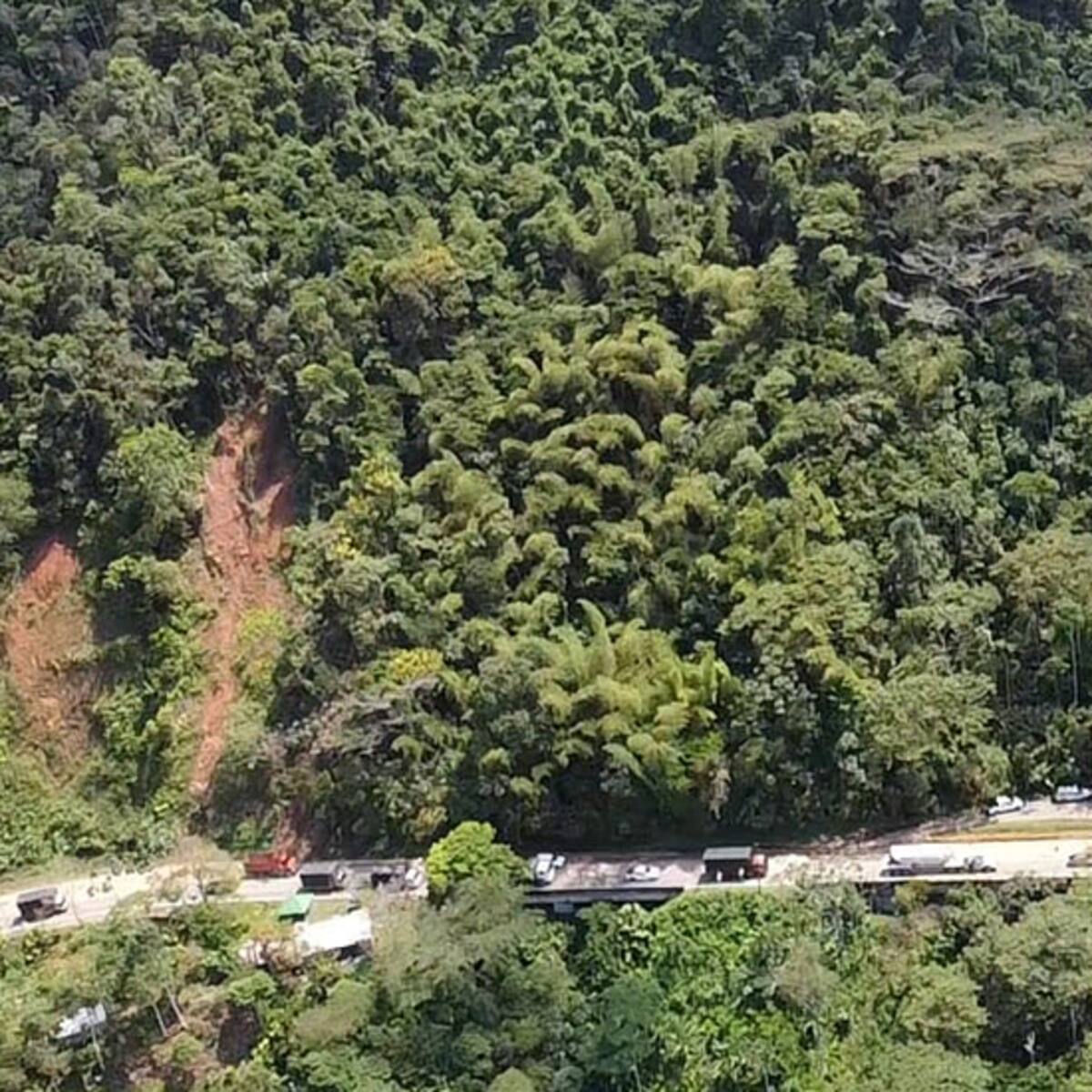 Cierre total en vía Bogotá – Medellín durará por lo menos una semana más