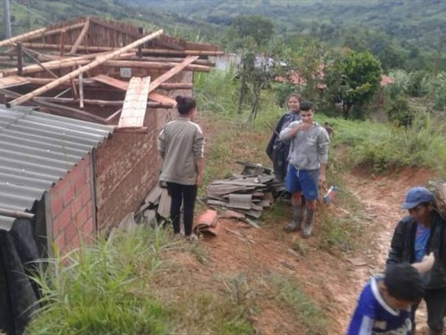En Marquetalia se registraron fuertes vientos que afectaron dos viviendas de la zona rural  . Foto: Cortesía/ Unidad de Gestión del Riesgo de Caldas.