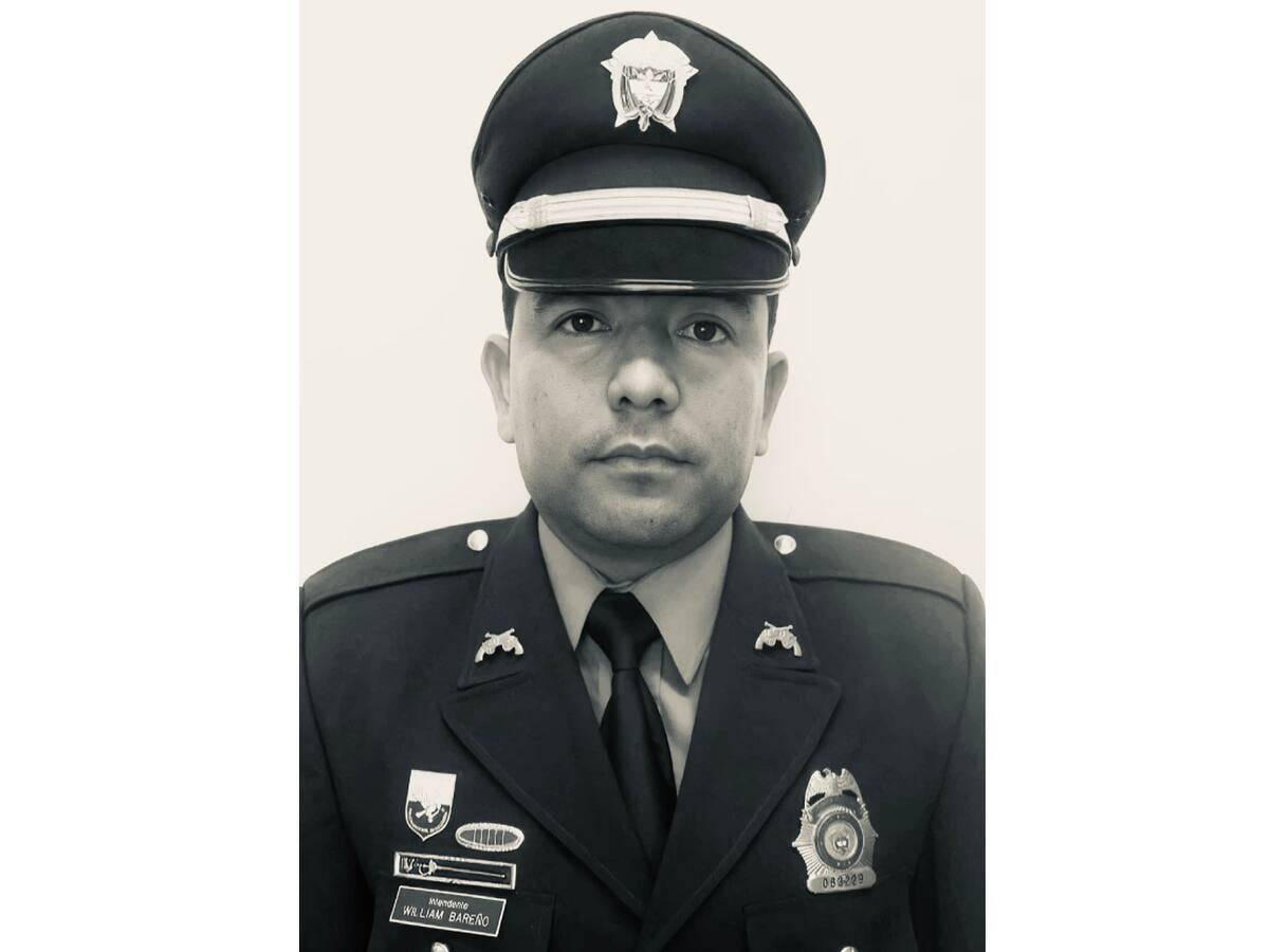 “Él se iba a retirar el otro año porque sentía miedo”: Esposa de policía muerto en atentado en Cúcuta