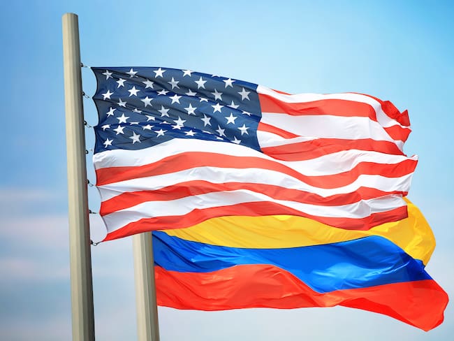 Banderas de Estados Unidos y Colombia. Foto: Getty Images