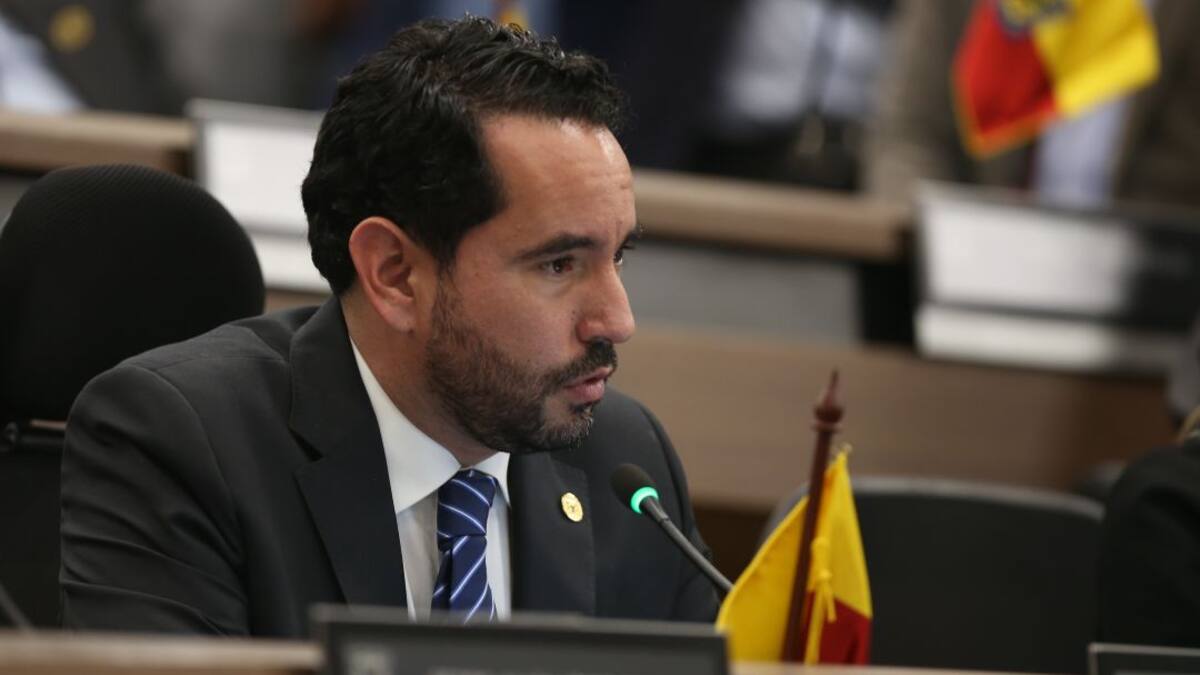 Concejal Rolando González renunció a la Vicepresidencia del Concejo de Bogotá