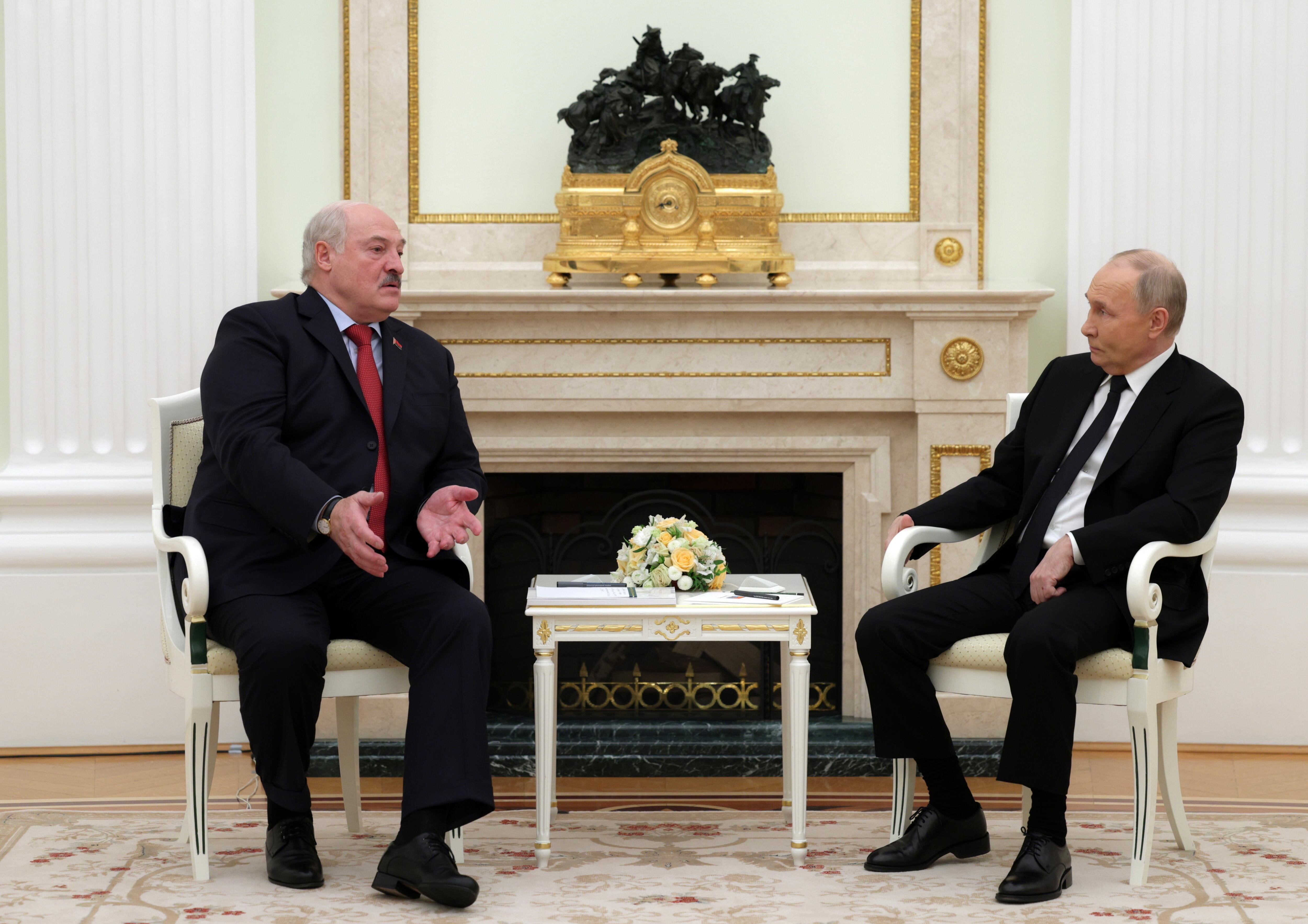 Reunión entre el presidente ruso Vladímir Putin y  el presidente bielorruso Alexander Lukashenko. Foto: EFE/EPA/GAVRIIL GRIGOROV/SPUTNIK/KREMLIN POOL MANDATORY CREDIT
