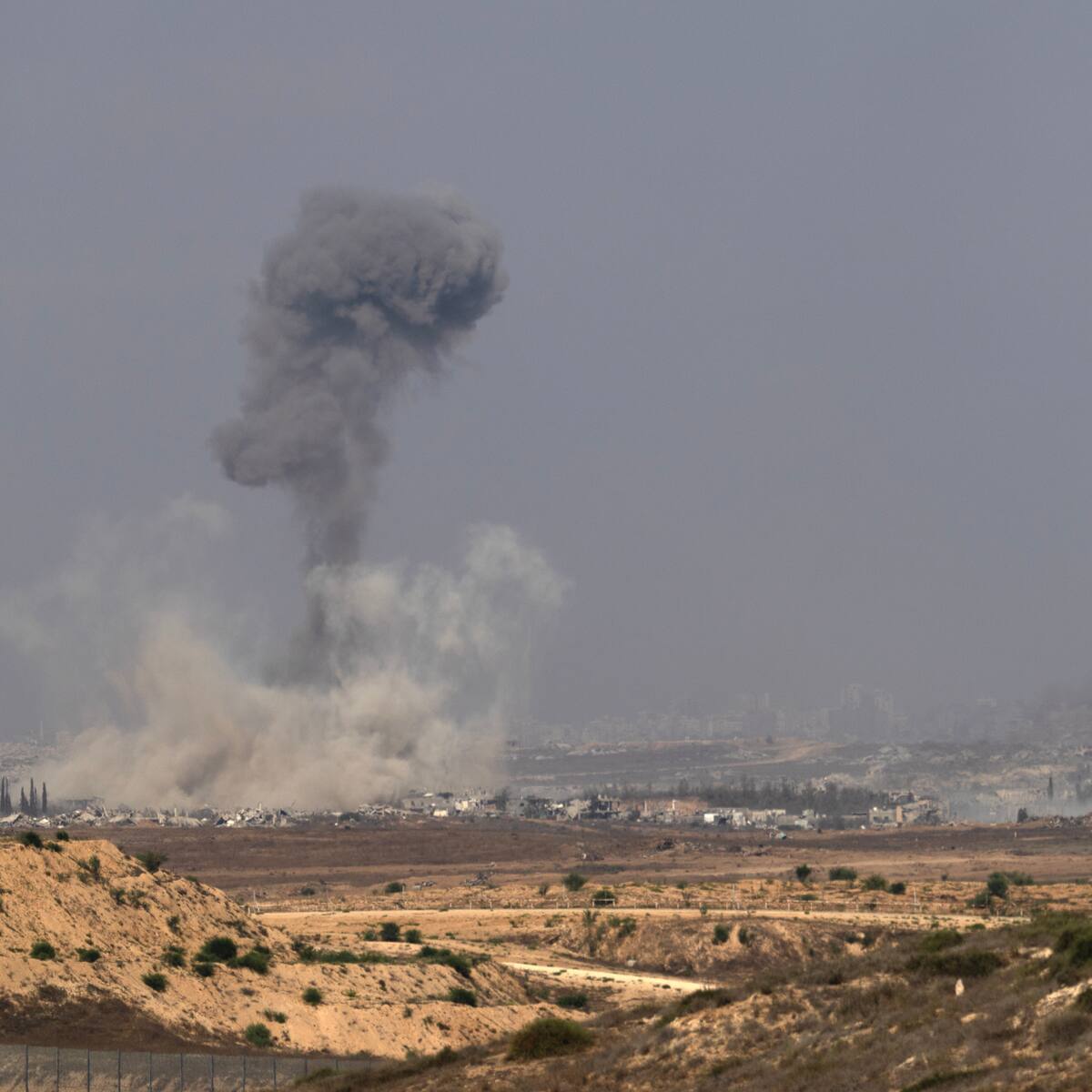 Al menos 40 muertos en Gaza dejó bombardeos israelíes y estampida en punto de ayuda