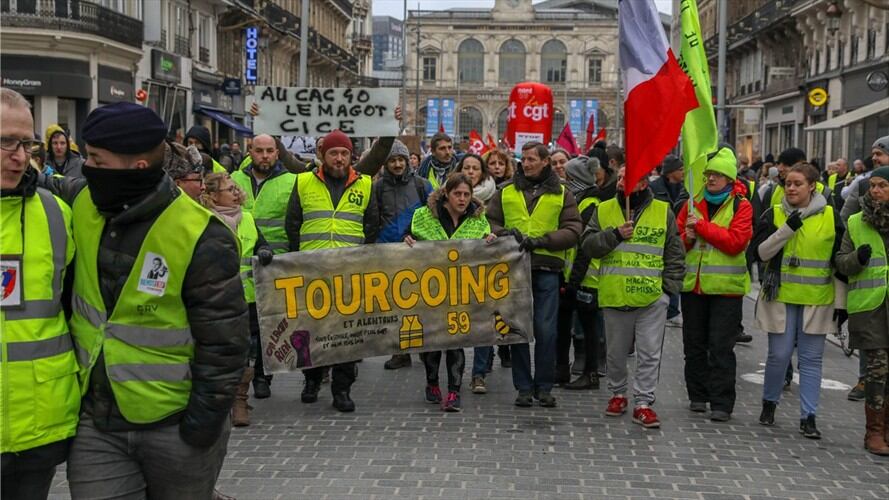 El Gobierno hará un balance la próxima semana de su "gran debate" destinado a apaciguar las protestas y proponga medidas.. Foto: Getty Images