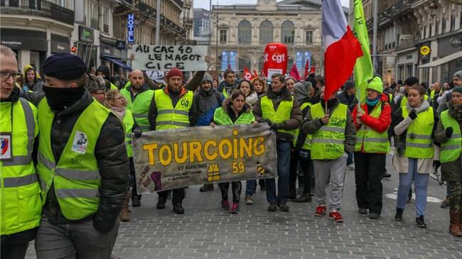 El Gobierno hará un balance la próxima semana de su "gran debate" destinado a apaciguar las protestas y proponga medidas.. Foto: Getty Images