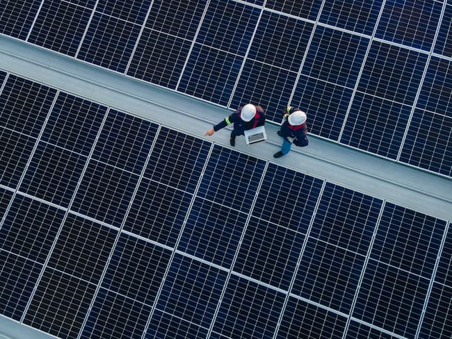 Imagen de referencia de paneles solares. Foto: Getty Images.
