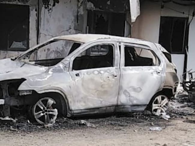 Carro incinerado en medio de actos vandálicos en Popayán. Foto: Fiscalía