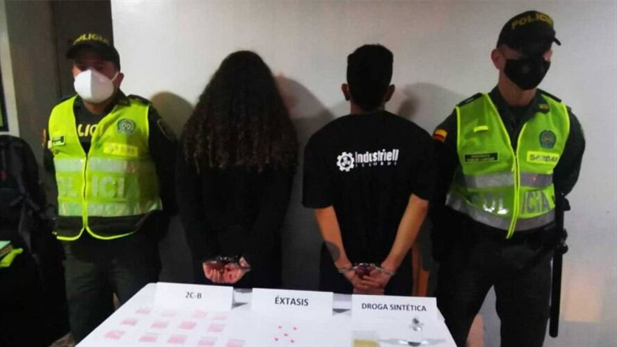 Policía capturado con drogas. Foto: Suministrada (Policía Metropolitana de Pereira)