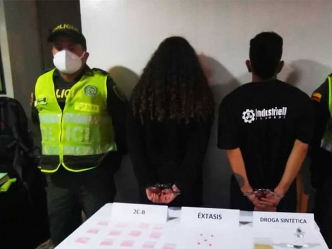 Policía capturado con drogas. Foto: Suministrada (Policía Metropolitana de Pereira)