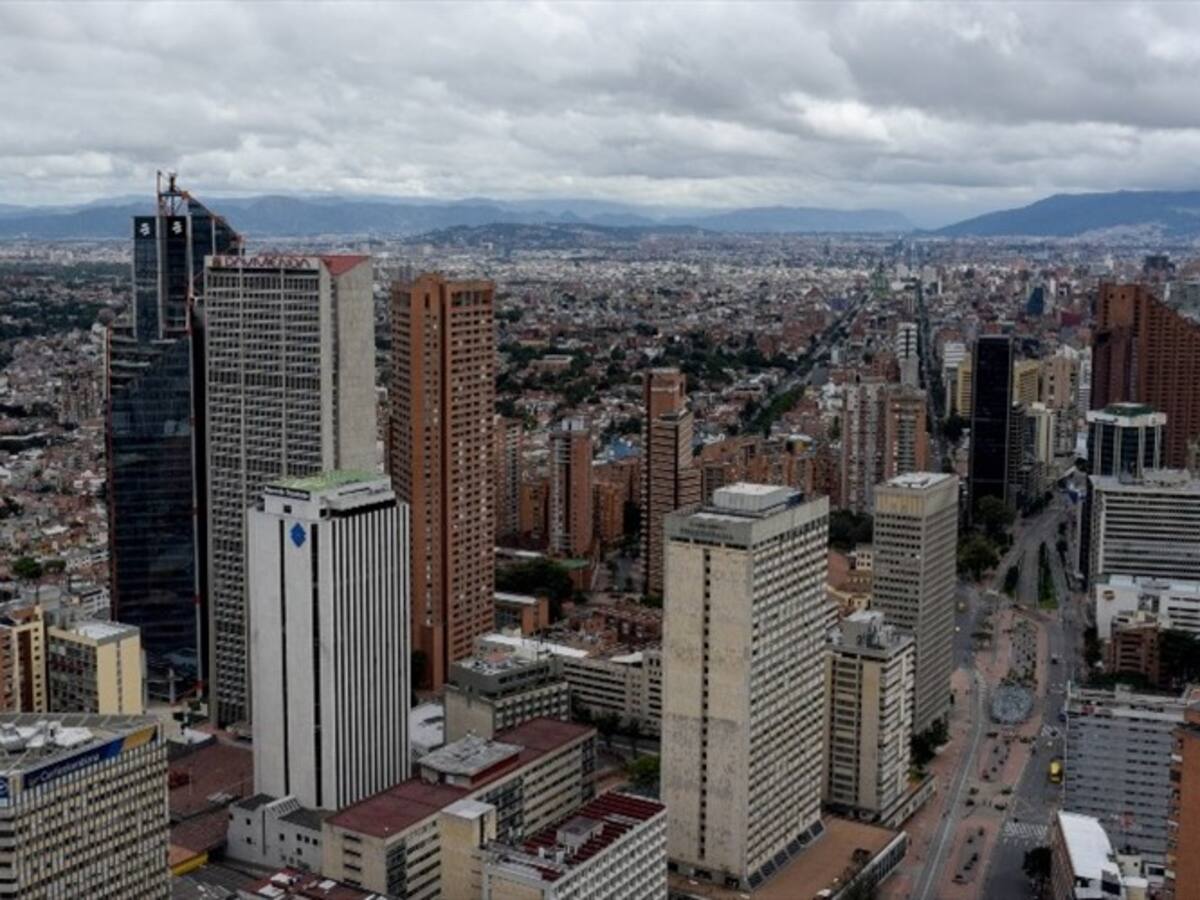 SIC ordena medidas contra constructores en pelea por millonario edificio en Bogotá