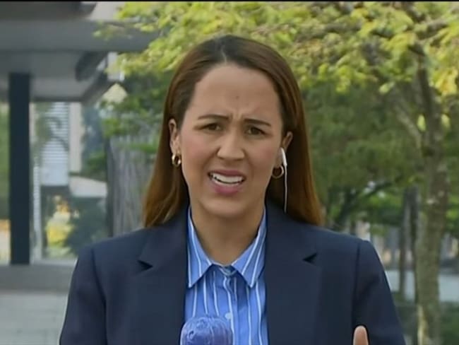 La audiencia califica de “natural” este modo de informar de la periodista Erika Zapata. Foto: Twitter