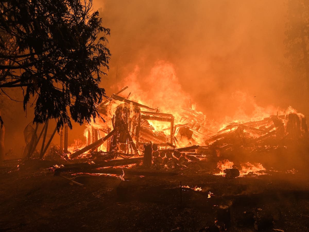 Dos indígenas murieron calcinados al interior en una vivienda en la Sierra Nevada