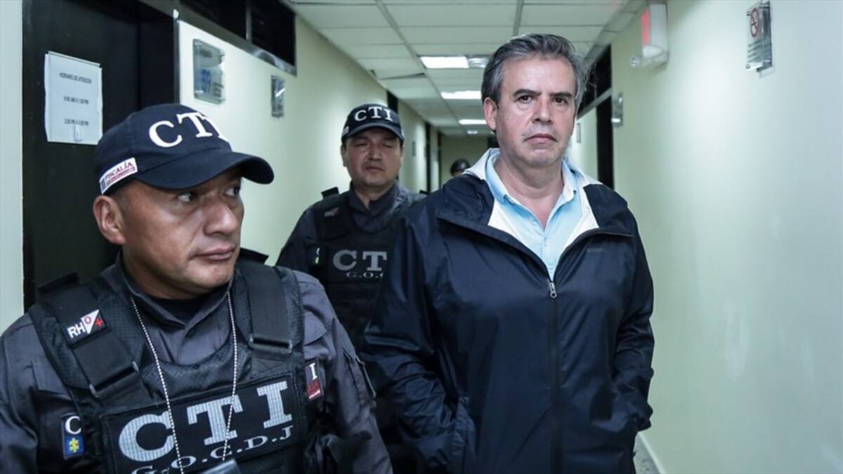 Corte Suprema de Justicia ordenó la captura del abogado Álex Vernot por el caso Hyundai
