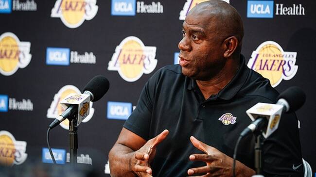 Magic Johnson deja su puesto como presidente de los Lakers. Foto: Getty Images