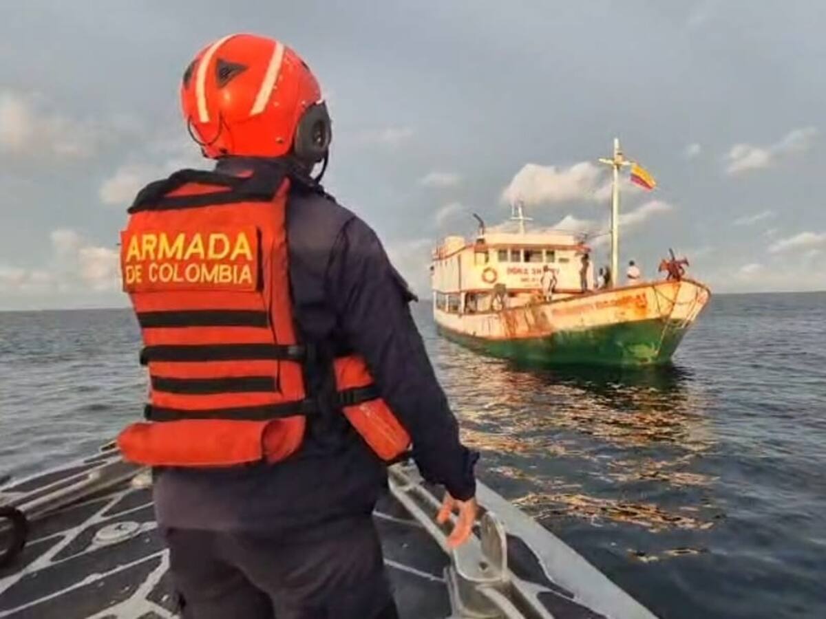 Después de dos días a la deriva, la Armada rescató a 25 personas en el Pacífico caucano