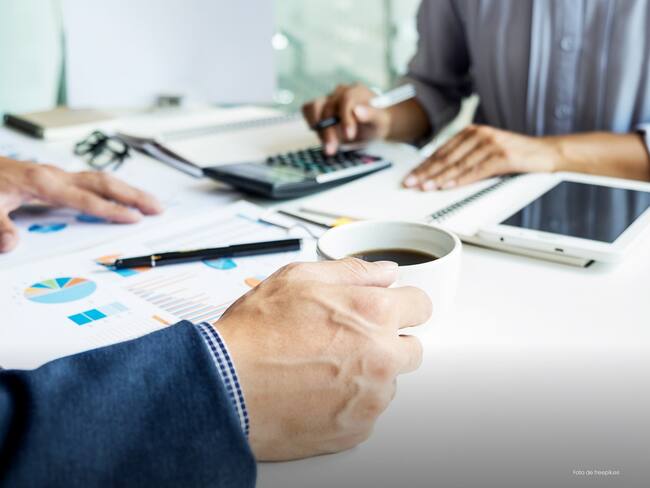 Al parecer Pedro Antonio Ordoñez apartó de su cargo a una líder sindical y otros funcionarios que habrían advertido la omisión del hallazgo fiscal. Foto: Procuraduría.