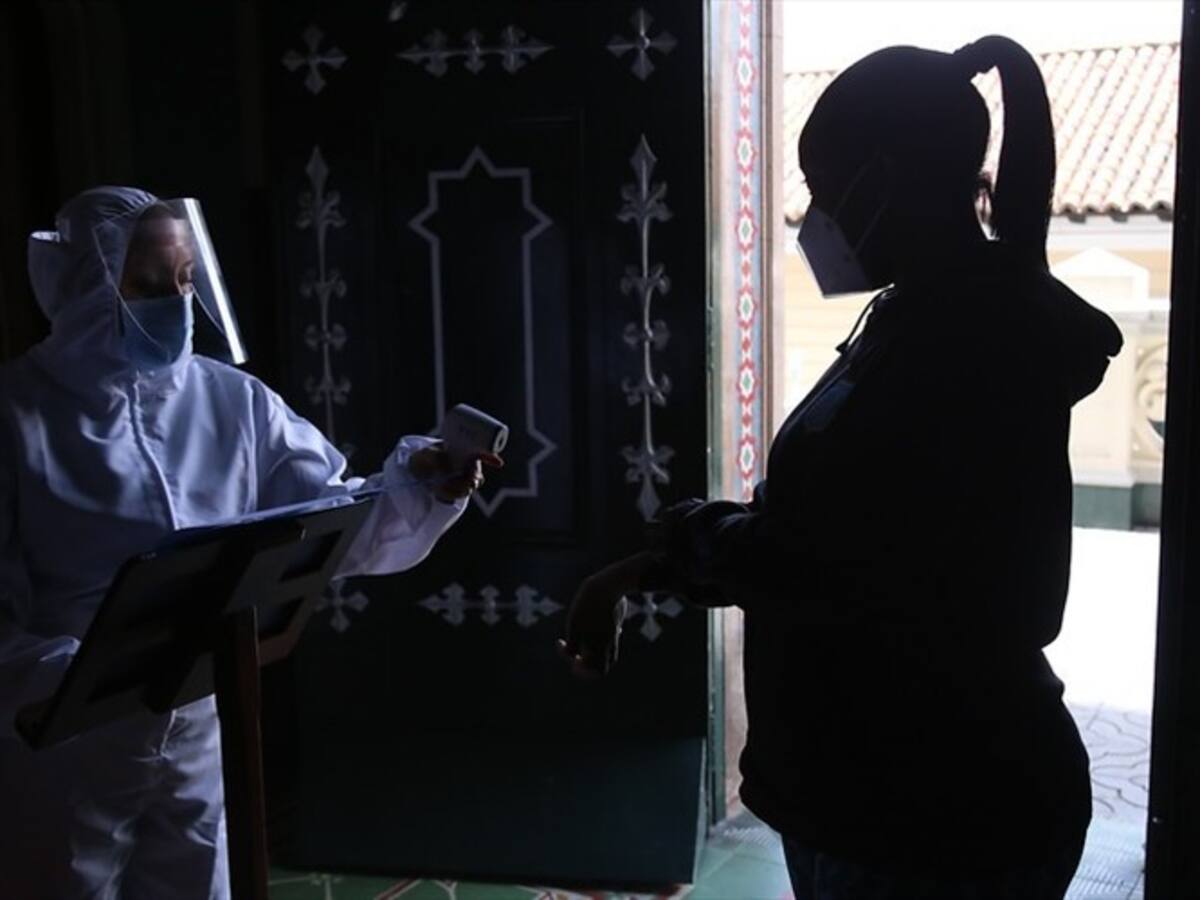 Colombia registra 8.686 nuevos casos de COVID-19; cifra de fallecidos alcanza los 33.491