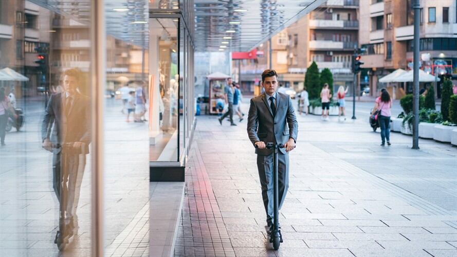 la velocidad máxima en la que pueden circular las patinetas es 20 km/h. Foto: Redacción W Radio