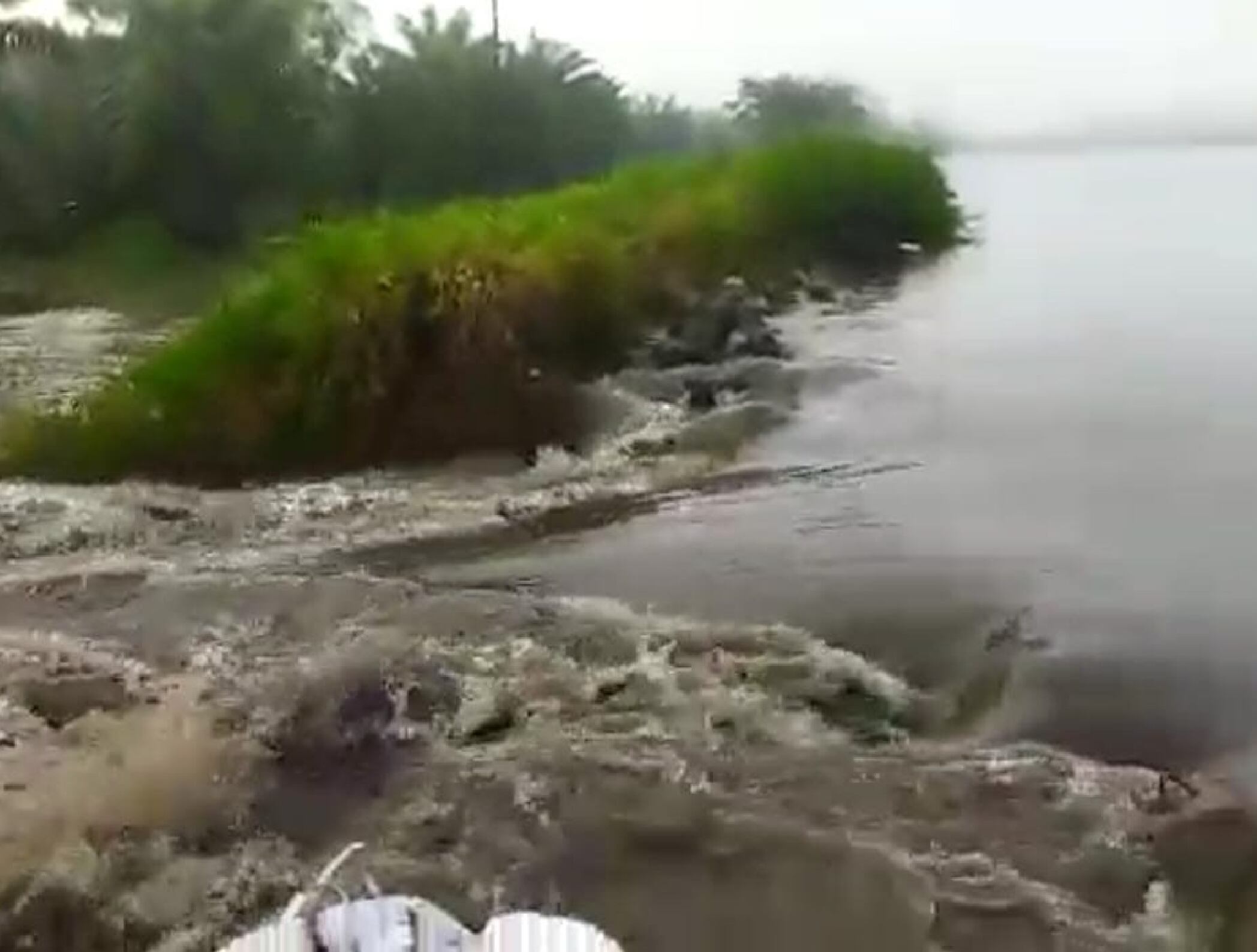 Se rompió otra vez el dique en Vuelta Perico. Foto: Cortesía a Melissa Múnera.