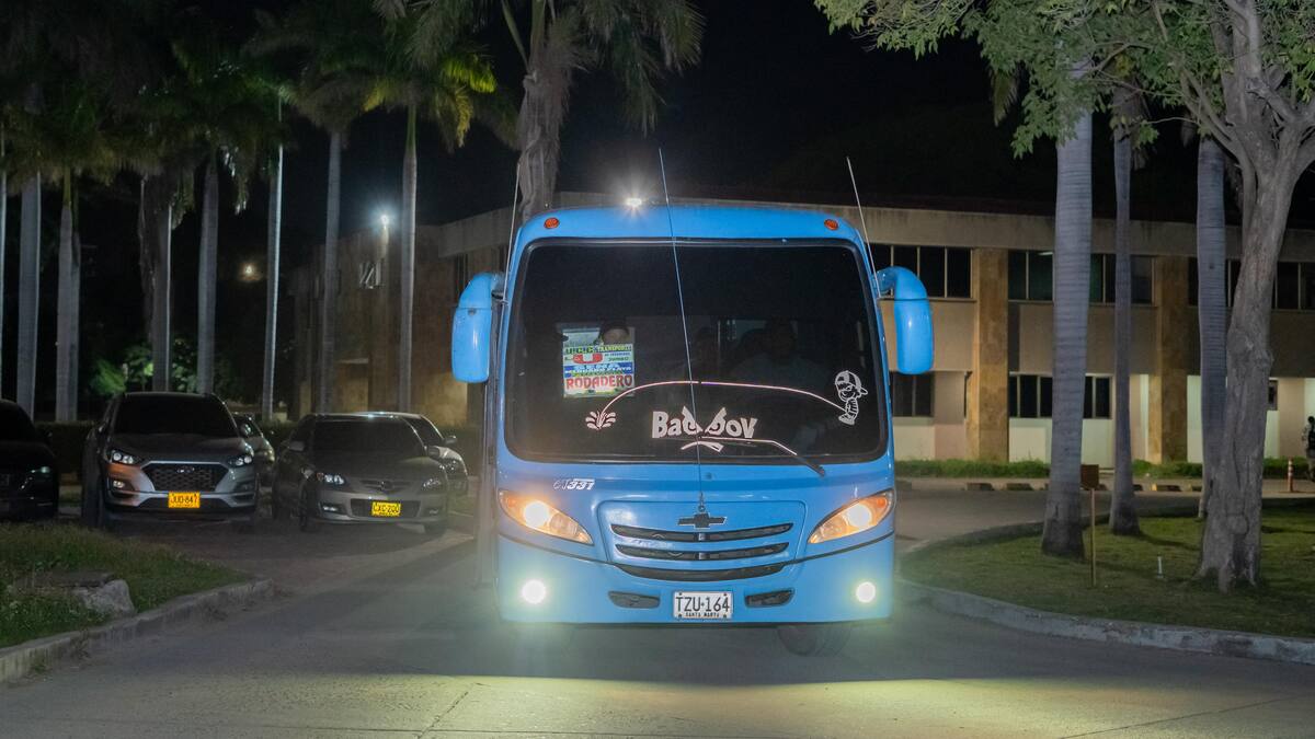 Rutas nocturnas del transporte público facilitarán traslado para estudiantes de la Unimag