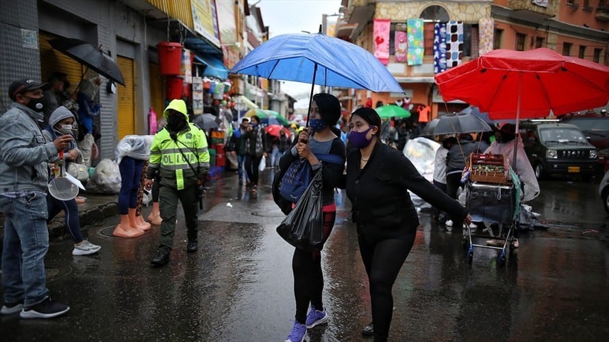 Fumigaciones en San Victorino. Foto: Colprensa