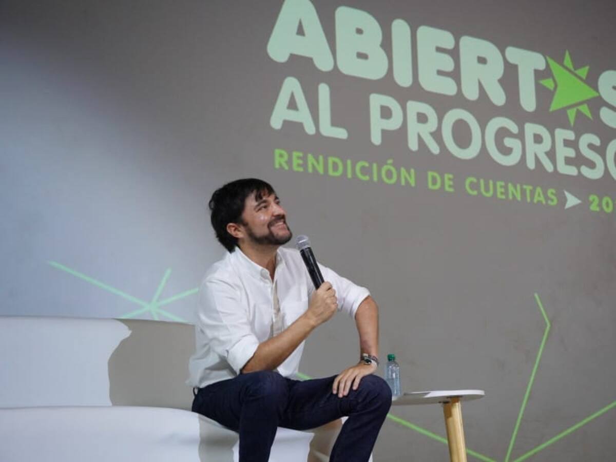 En medio de lío judicial, Barranquilla celebra la compra de acciones de la Triple A