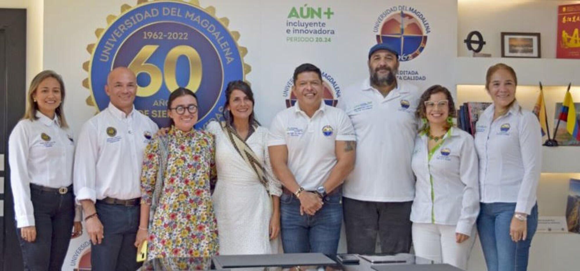 La agenda inició con una reunión, presidida por el Rector Pablo Vera Salazar/ UNIMAG