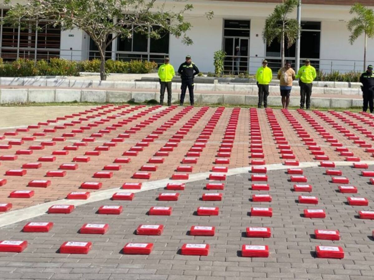 Media tonelada de clorhidrato de cocaína incautada por la policía de Santa Marta