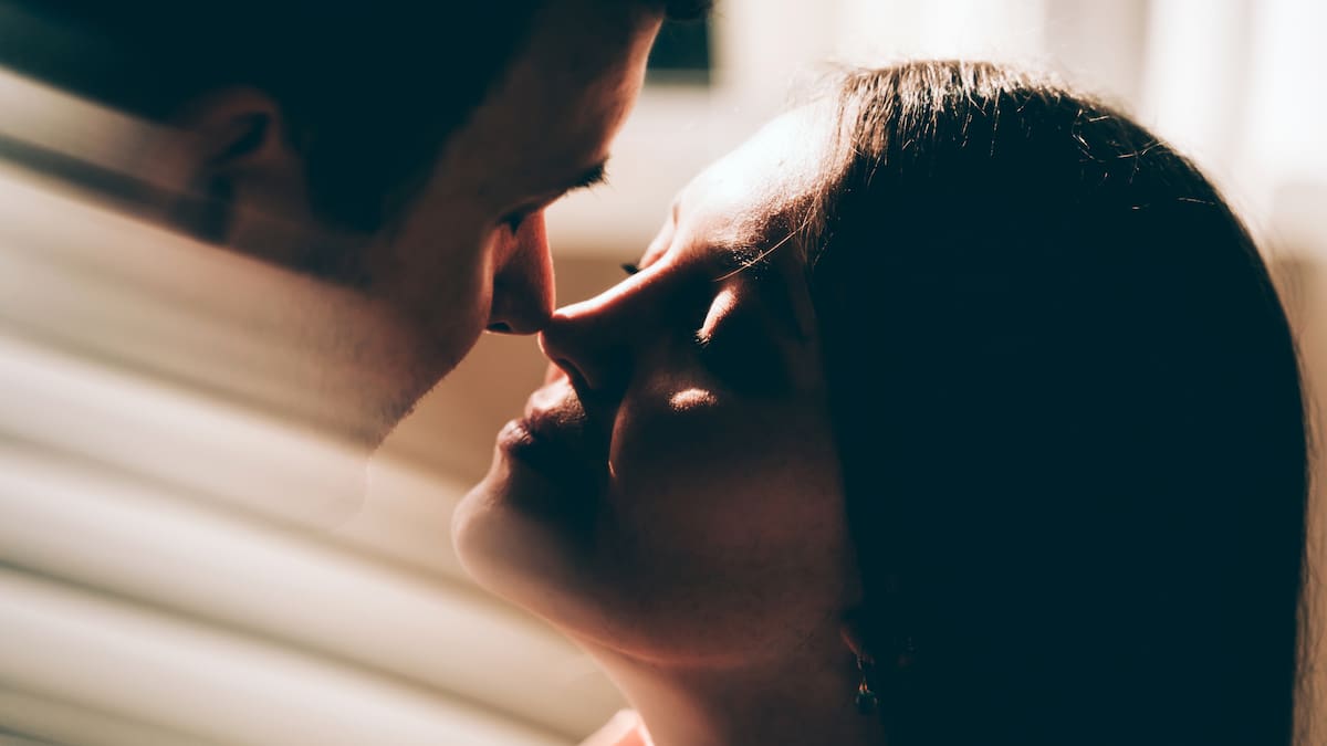 Feromonas, ¿la clave en el amor? Sexólogo explicó qué son y cómo actúan en las personas