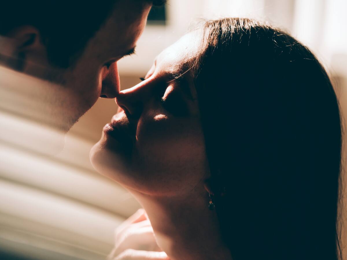 Feromonas, ¿la clave en el amor? Sexólogo explicó qué son y cómo actúan en las personas