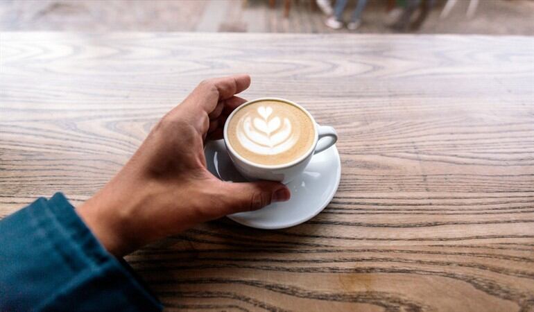Este 1 de octubre se celebra el Día Mundial del Café. Foto: Getty Images /  Alexander Spatari