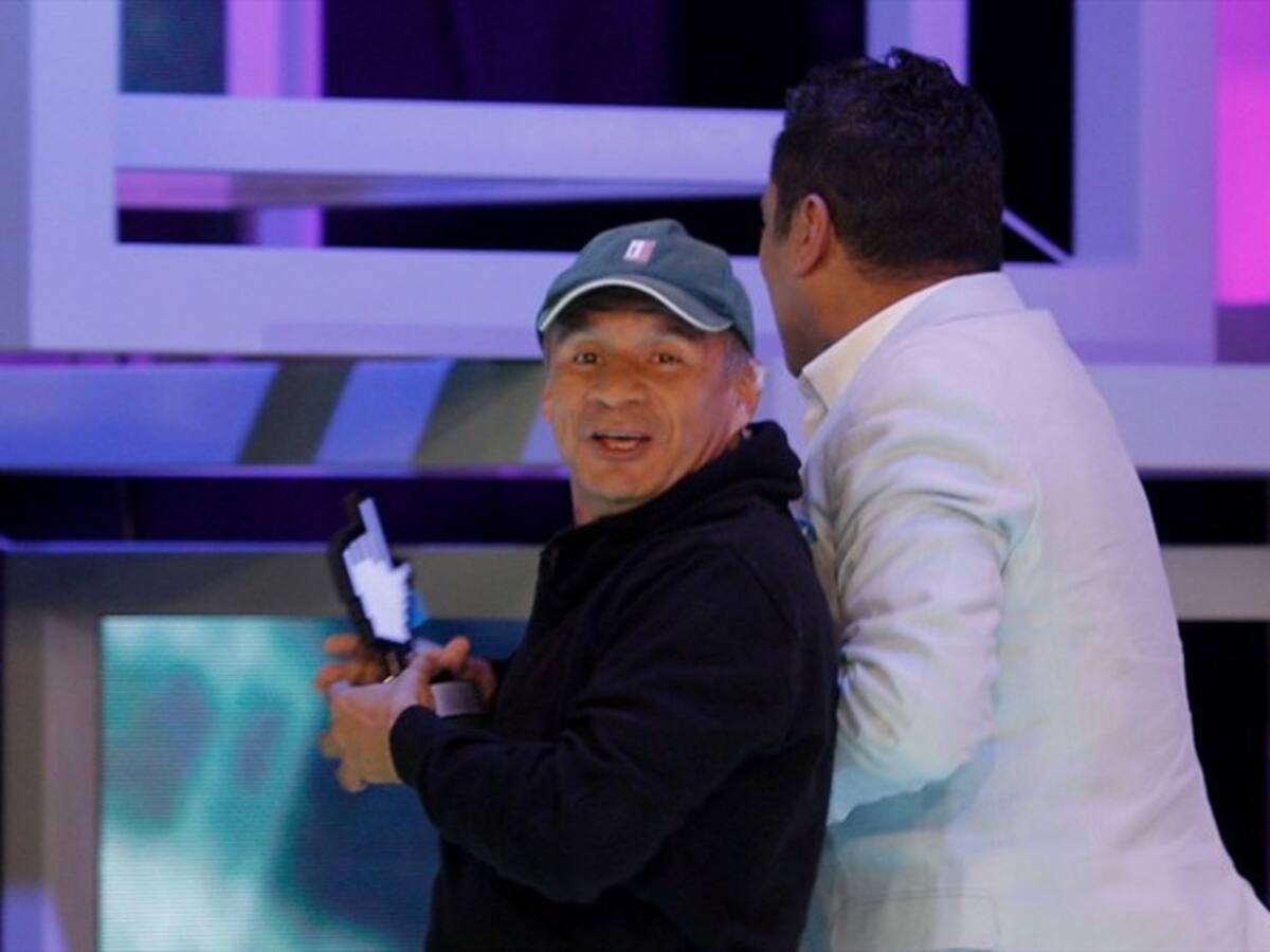 Humorista 'Alerta' critica rating de Sábados Felices y pide aplicarle la eutanasia