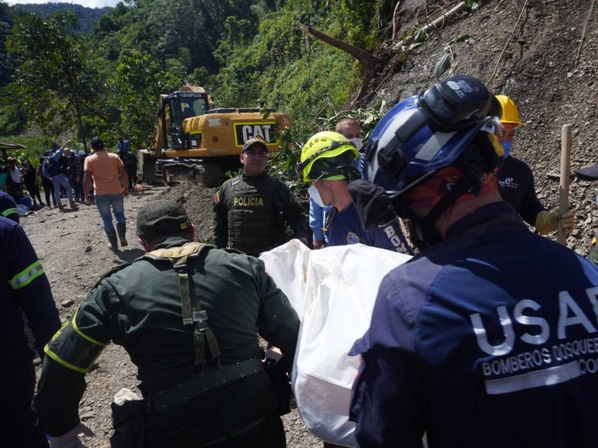 Con helicópteros de la Fuerza Aérea buscarán traslado de fallecidos en Pueblo Rico