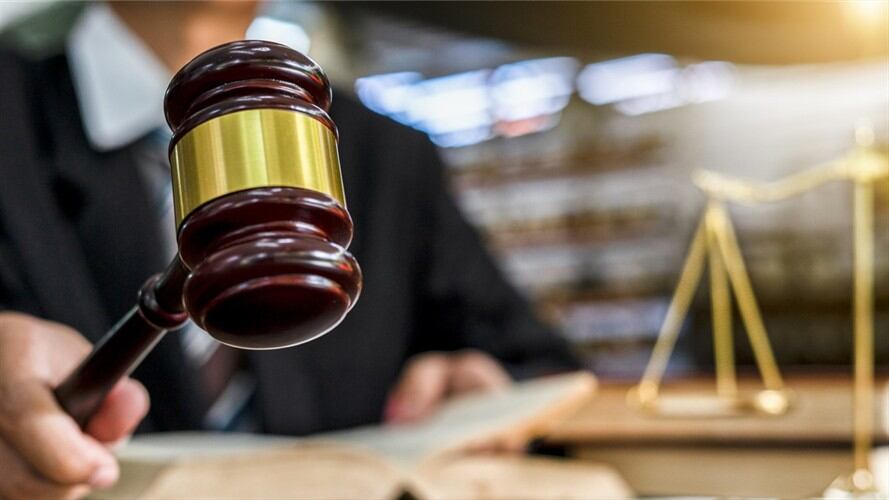 La Dirección Especializada contra las Organizaciones Criminales judicializó a cuatro hombres y una mujer, por su presunta participación en los disturbios del 9 y 10 de septiembre. Foto: Getty Images / NARUECHA JENTHAISONG