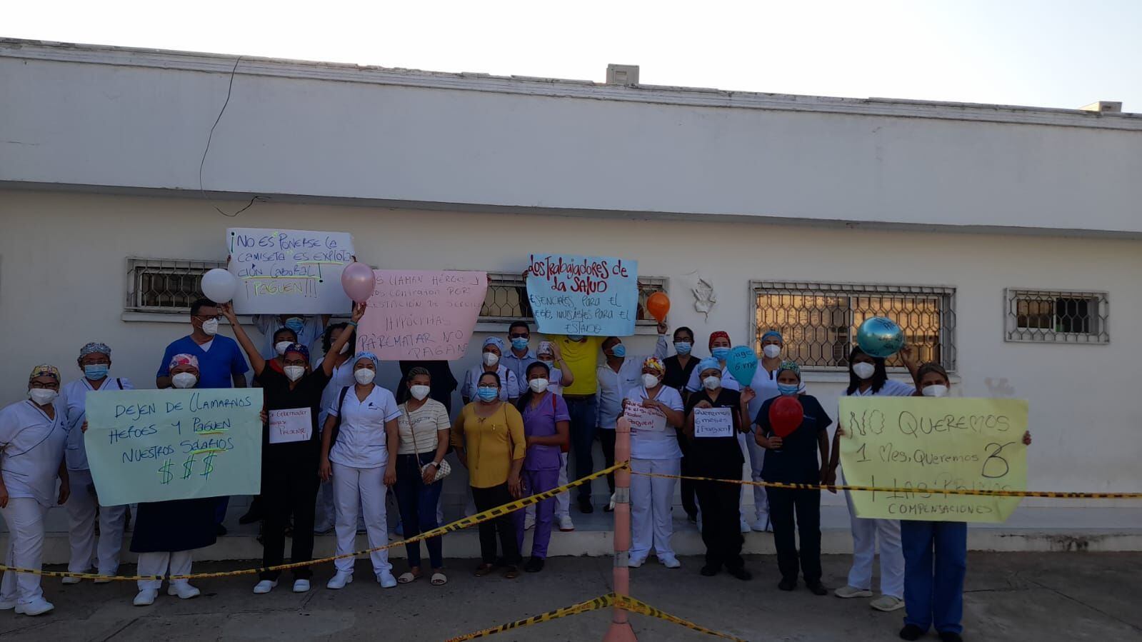 Empleados del hospital de Sahagún protestan por demoras en pagos. Foto: cortesía.