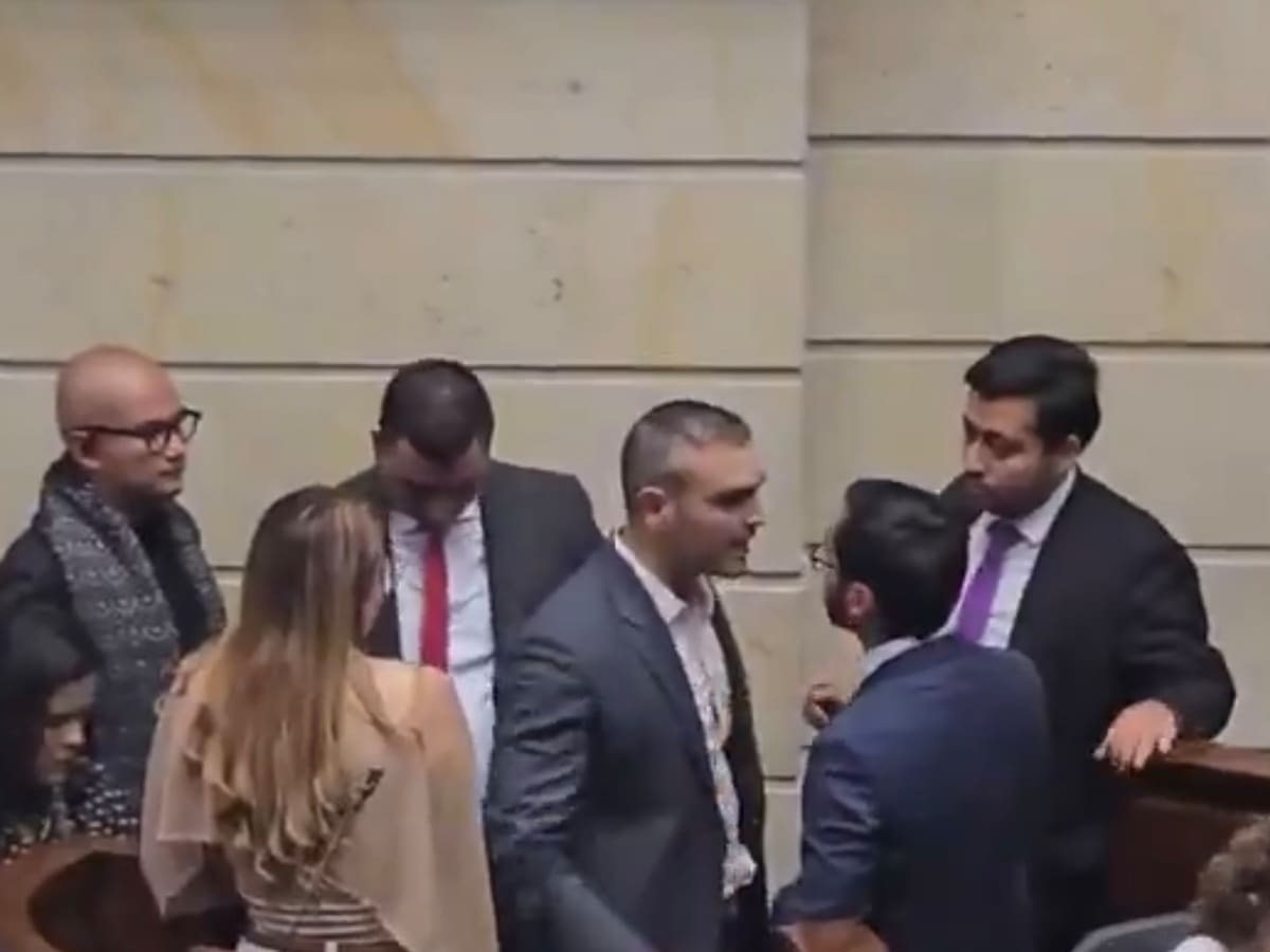 Representantes del Centro Democrático se enfrentaron en el Congreso: así se vivió el momento