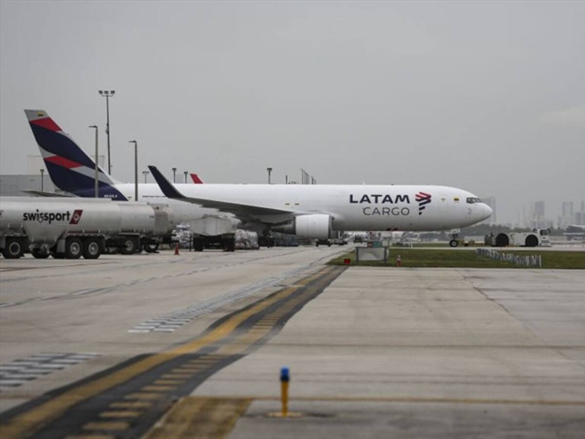 Latam inauguró una nueva ruta entre Medellín y Bucaramanga