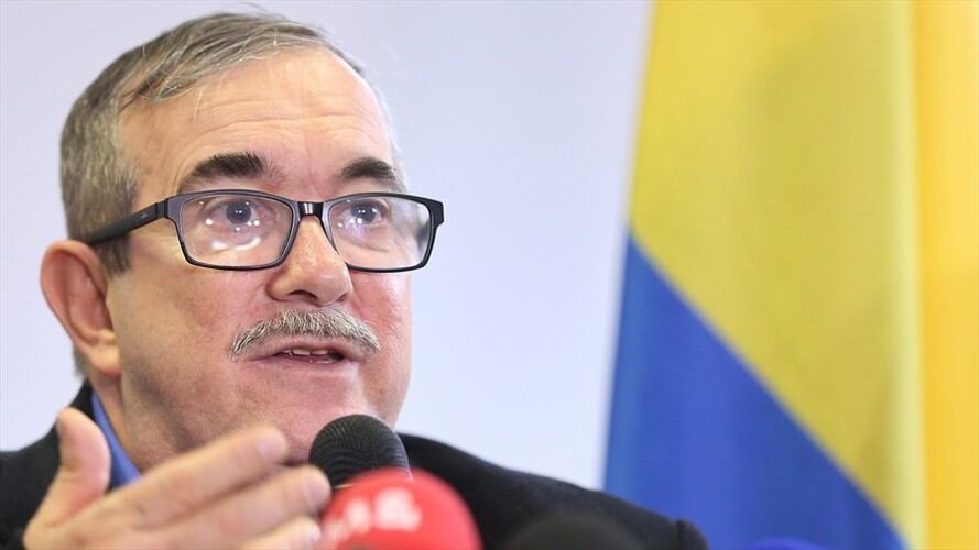 Rodrigo Londoño reiteró su compromiso con el proceso de paz. Foto: Colprensa